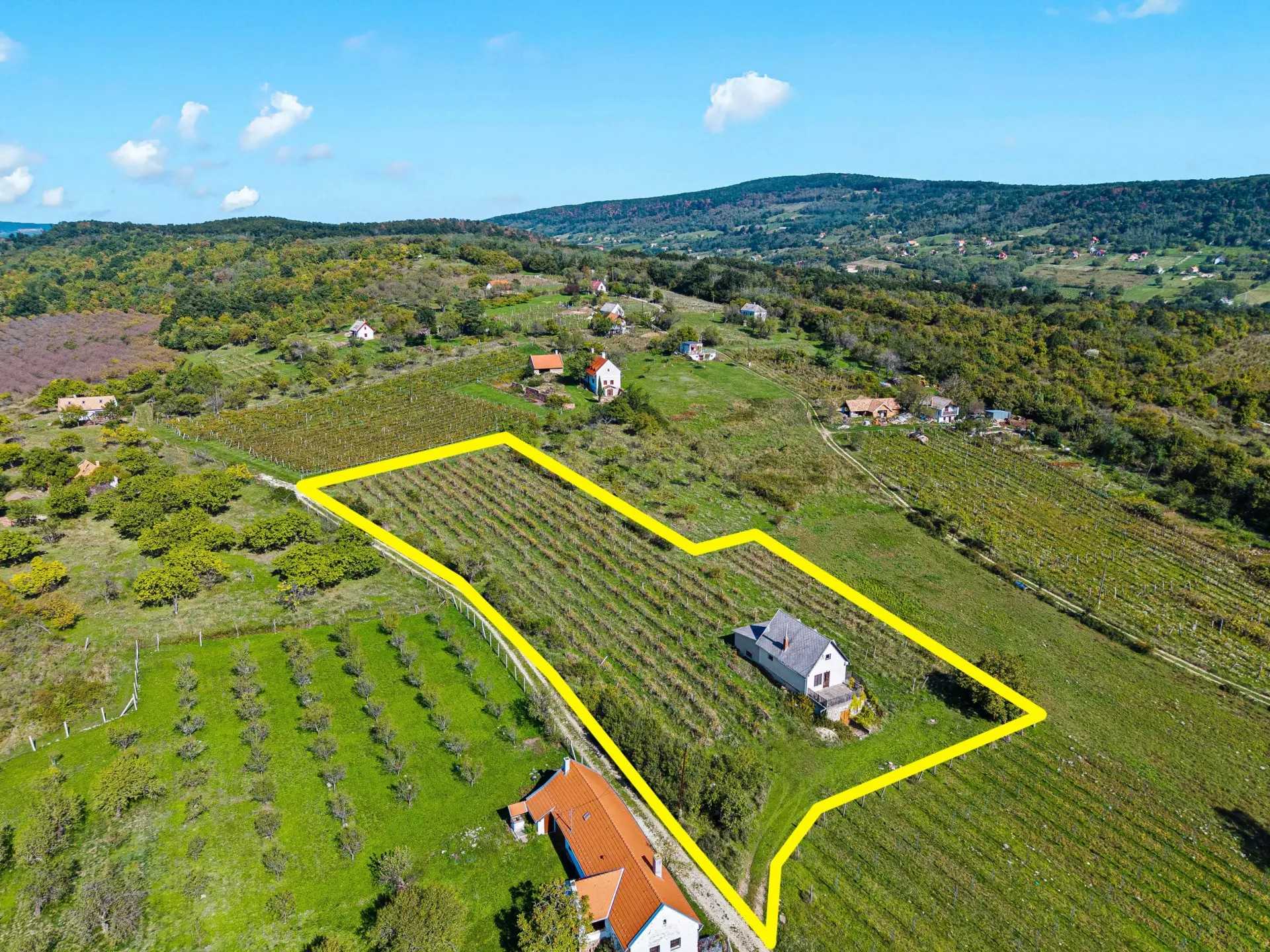 Eladó telek Veszprém Szentbékkálla