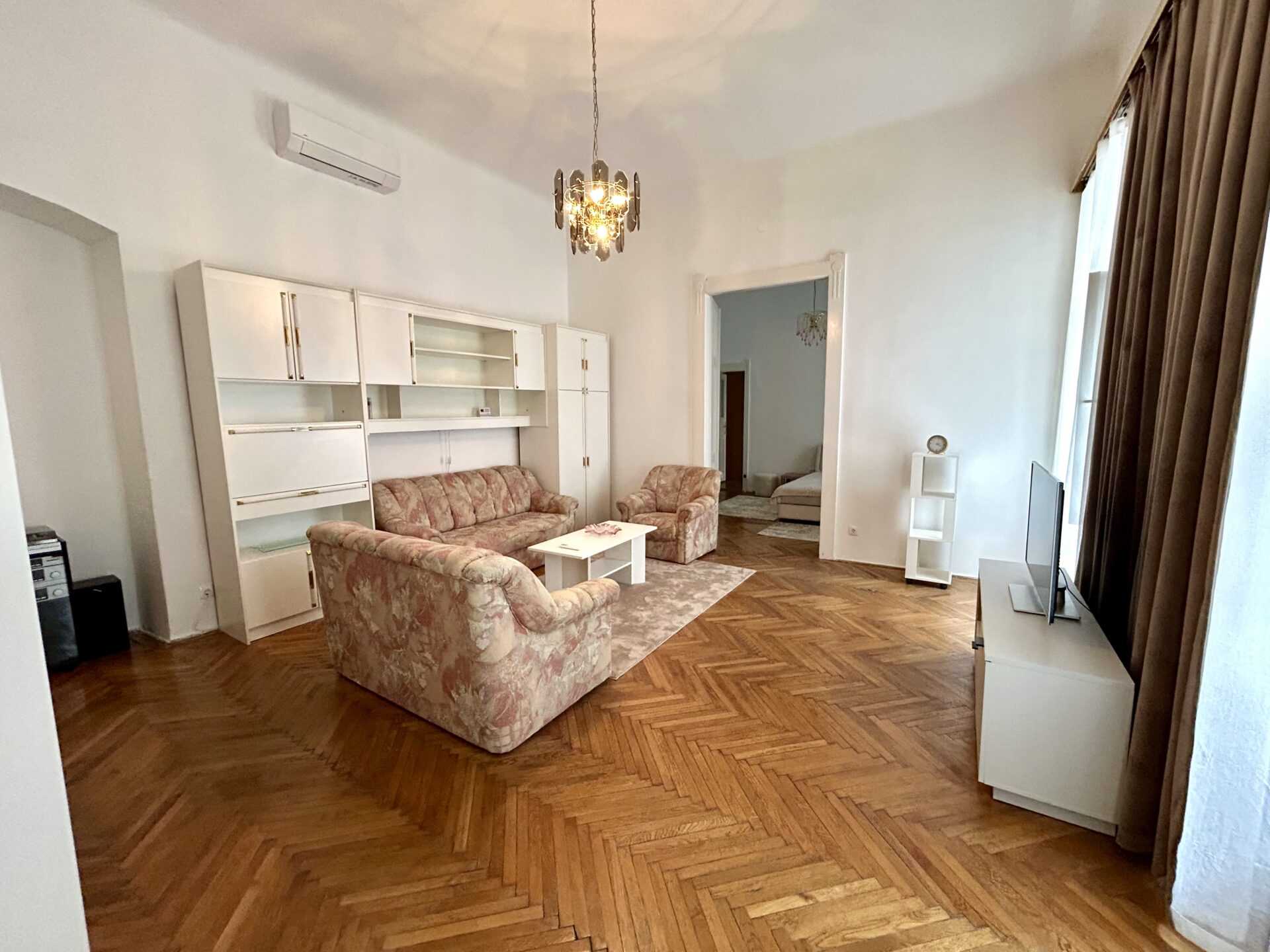 Kiadó lakás Budapest V. ker. Október 6. utca